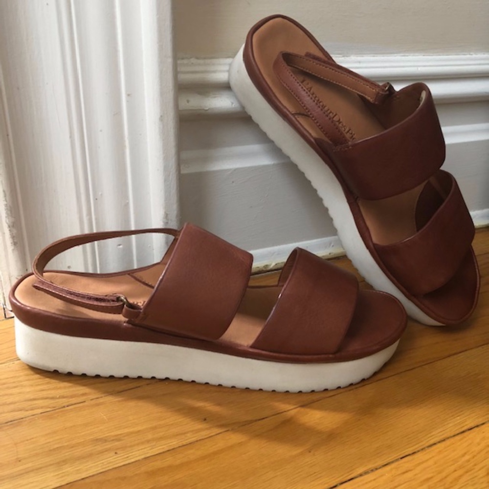 L'Amour Des Pieds Abruzzo Sandal